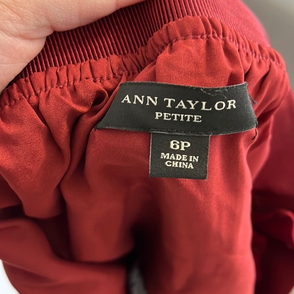 Ann Taylor Burgundy Lace Skirt - Picture 4 of 7